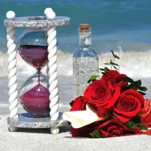 Heirloom Hourglass